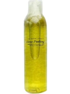 Filipino yellow scrub